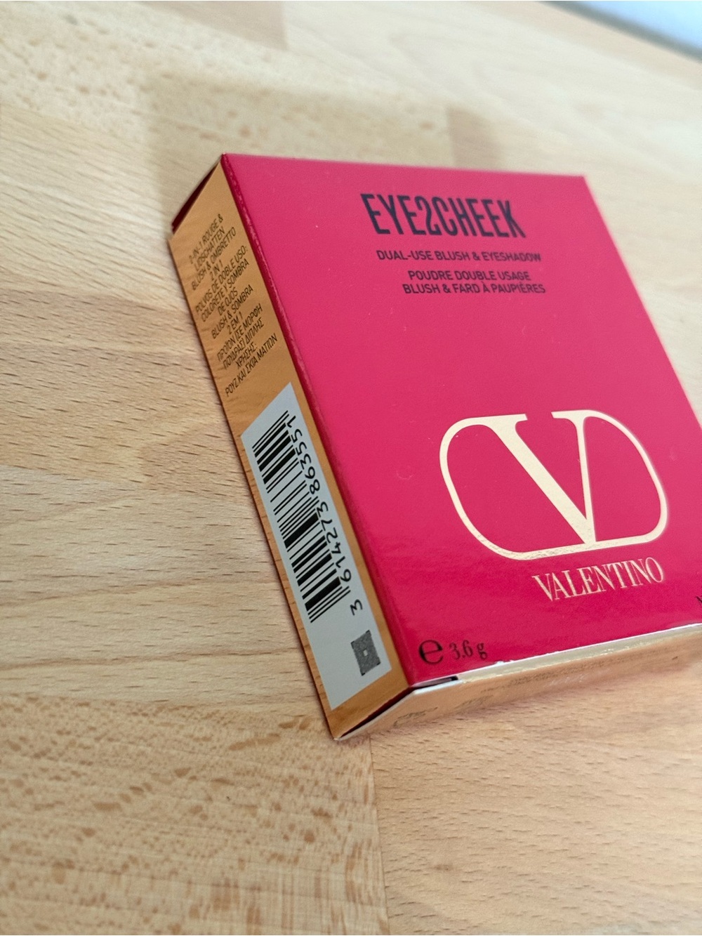 Valentino EYE2CHEEK Dual-Use Blush & Eyeshadow- 12 Bright Dream - Picture 5 of 7